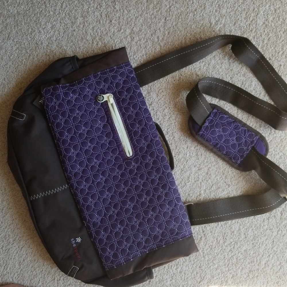 Sherpani Dashle shoulder bag. Nwot.